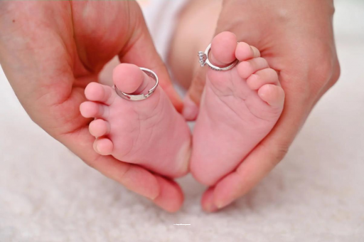 安丘宝宝睡觉头上都是汗